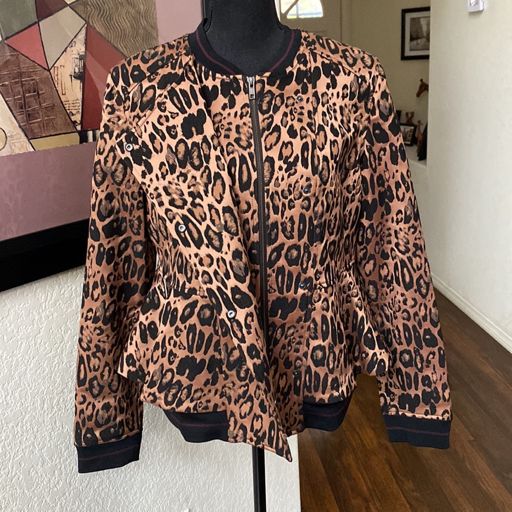 TROUVÉ Jacket - Picture 3 of 16